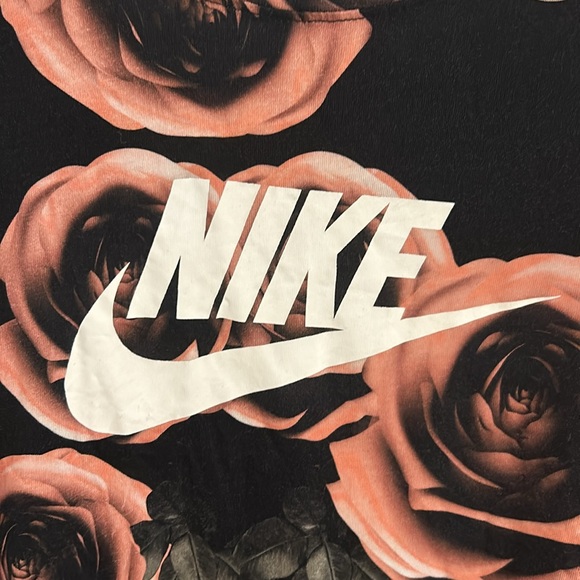 Nike Rose Bush All over print The Nike Tee 100% knit Cotton Size XL - Picture 2 of 5